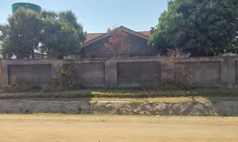 Zimre Park House for Sale